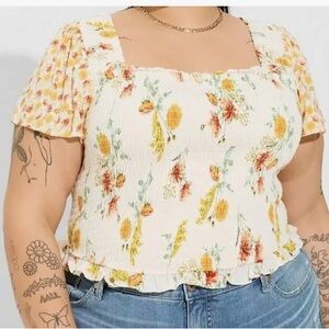 Torrid smocked flutter short sleeve crop top; size: 2X